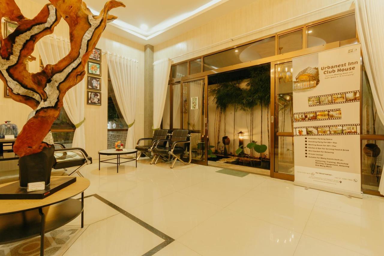 Urbanest Inn House Slipi Jakarta Bagian luar foto