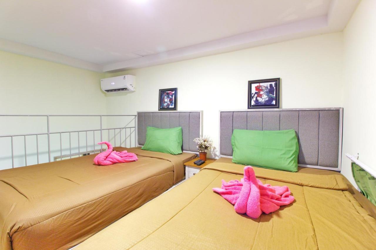 Urbanest Inn House Slipi Jakarta Ruang foto